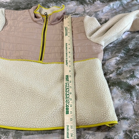 Faherty Cream and Pink Sherpa Fleece with Yellow Trim - Picture 11 of 12